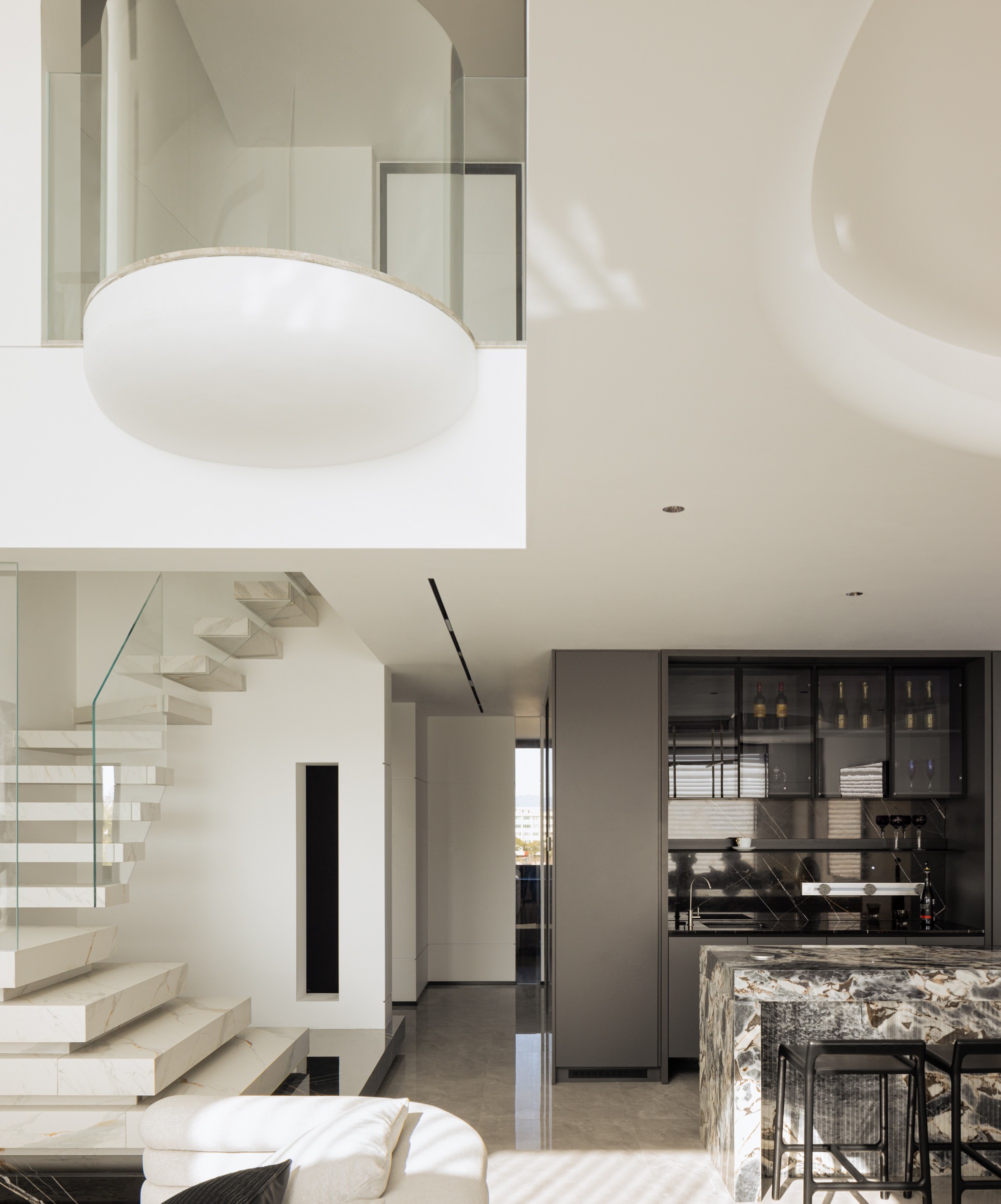 构建一曲黑白栖居之诗